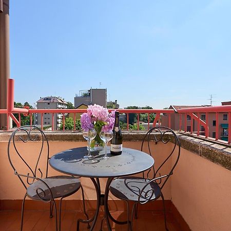 Апартаменты -Luminosa 5 Stars With Balcony- Wifi Netflix 15 Minutes From Duomo Милан Экстерьер фото