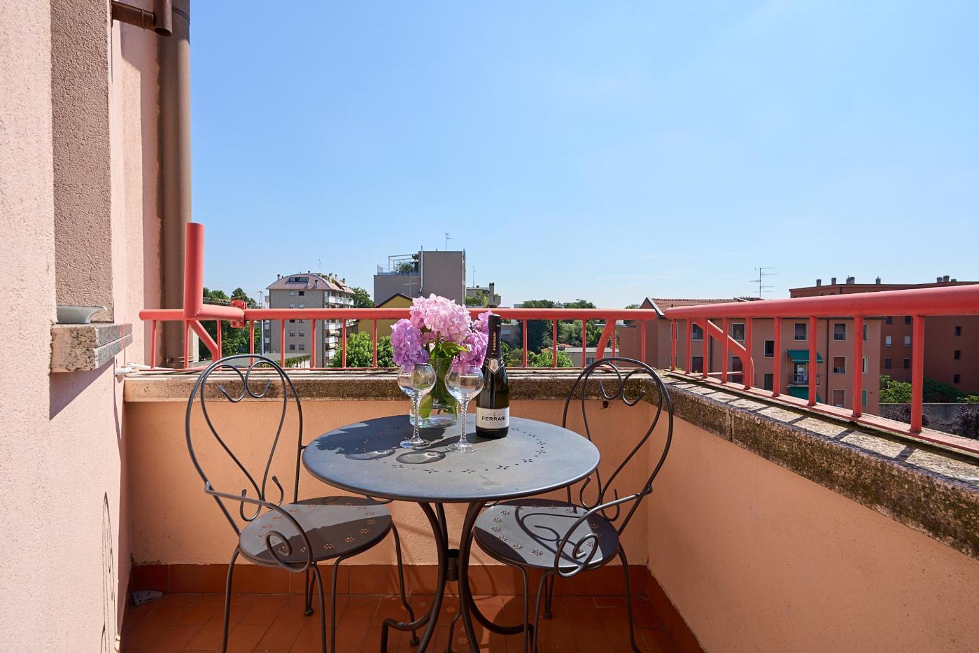 Апартаменты -Luminosa 5 Stars With Balcony- Wifi Netflix 15 Minutes From Duomo Милан Экстерьер фото