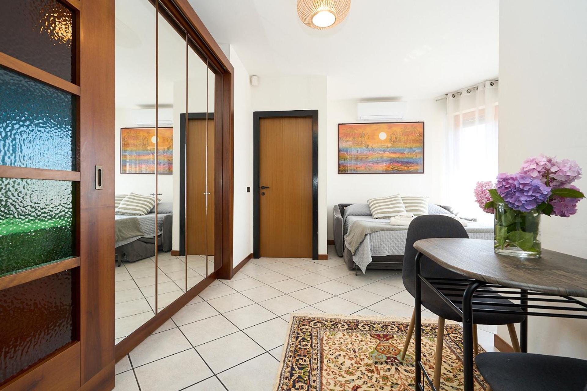 Апартаменты -Luminosa 5 Stars With Balcony- Wifi Netflix 15 Minutes From Duomo Милан Экстерьер фото