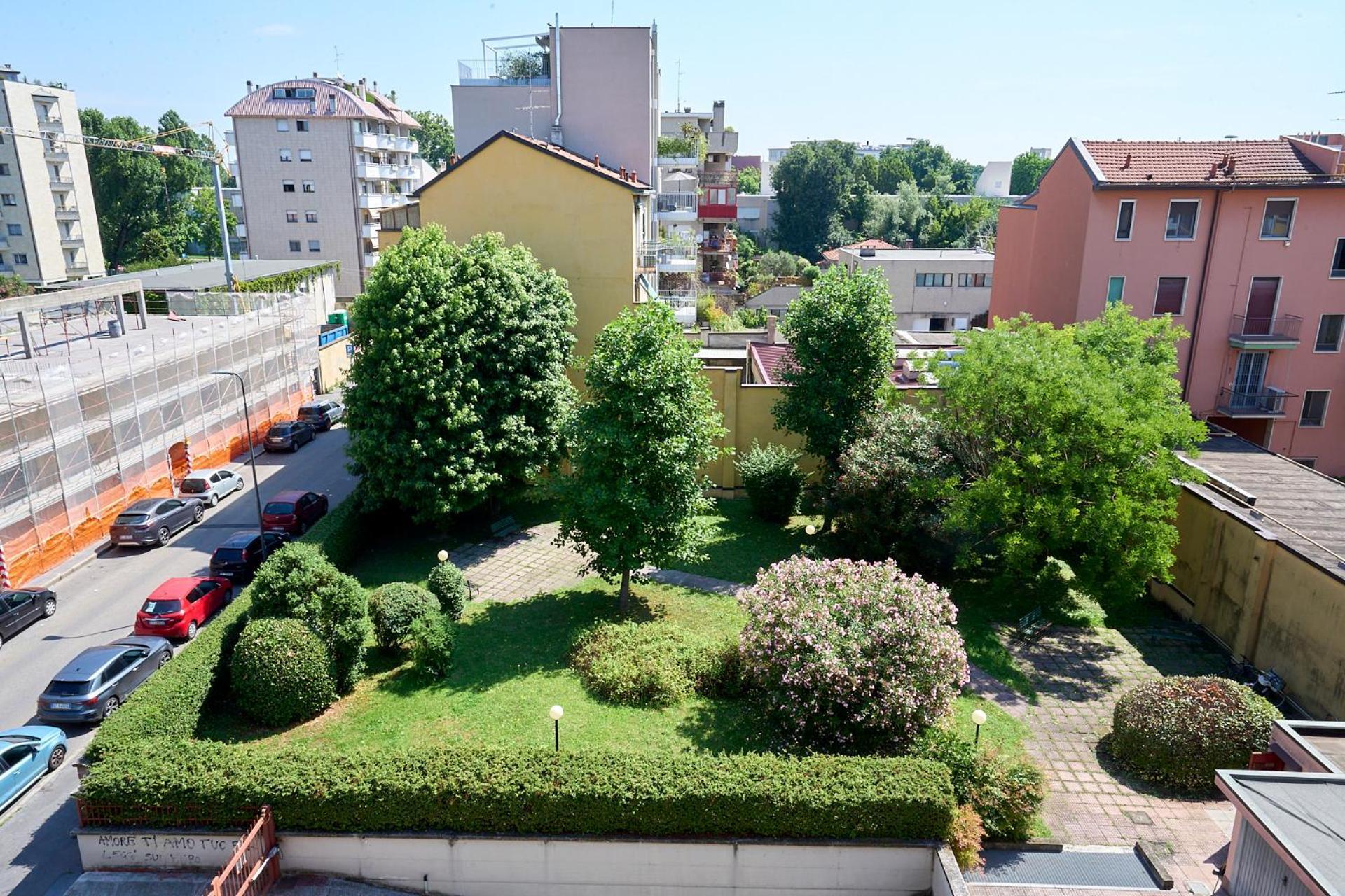 Апартаменты -Luminosa 5 Stars With Balcony- Wifi Netflix 15 Minutes From Duomo Милан Экстерьер фото